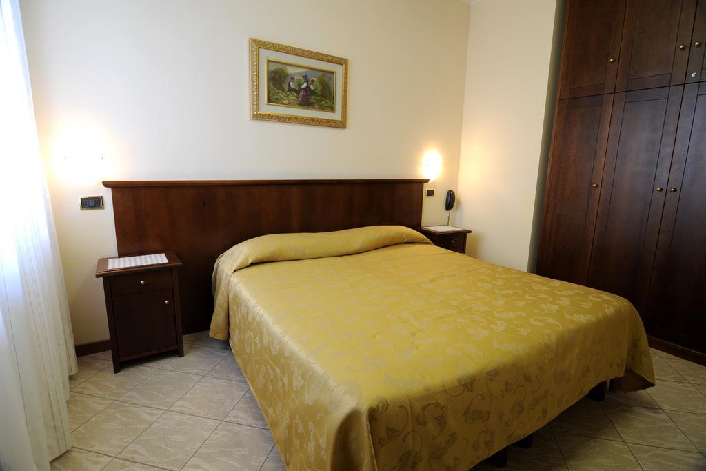 Albergo Ristorante Quadrifoglio Urgnano Quarto foto